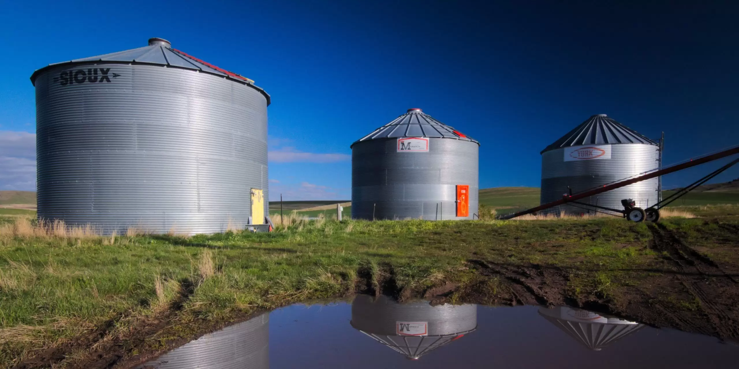 Marketing Silos: How to Spot Them and Knock Them Down